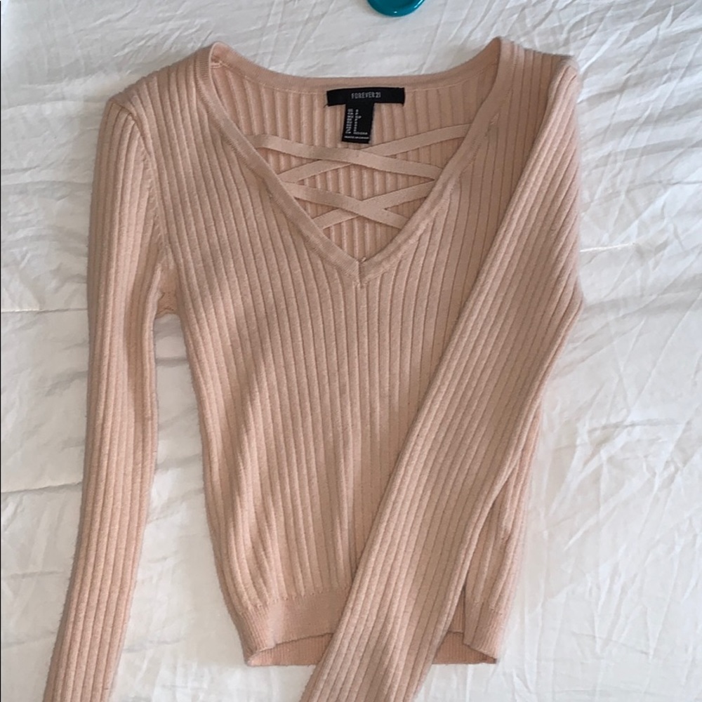 Forever 21 🌸 Crop Sweater Top 🌸